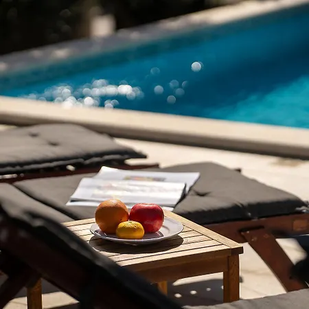 Idyllische Mit Panorama Meerblick, Privatpool, Babybett, Aussendusche, Umgeben Von Oleander Und Oliven Holiday home *