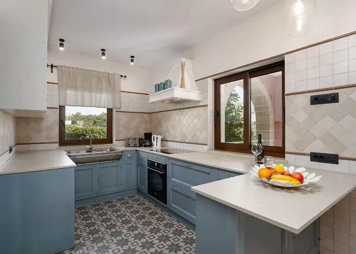 Idyllische Mit Panorama Meerblick, Privatpool, Babybett, Aussendusche, Umgeben Von Oleander Und Oliven Feriehus Poreč