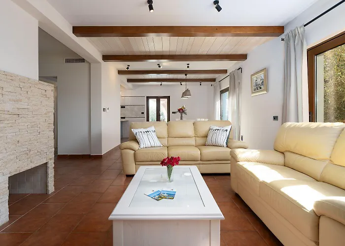 Idyllische Mit Panorama Meerblick, Privatpool, Babybett, Aussendusche, Umgeben Von Oleander Und Oliven Dom wakacyjny