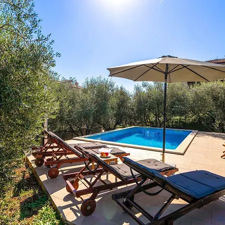 Idyllische Mit Panorama Meerblick, Privatpool, Babybett, Aussendusche, Umgeben Von Oleander Und Oliven