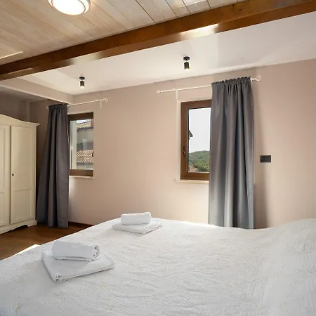 Idyllische Mit Panorama Meerblick, Privatpool, Babybett, Aussendusche, Umgeben Von Oleander Und Oliven *