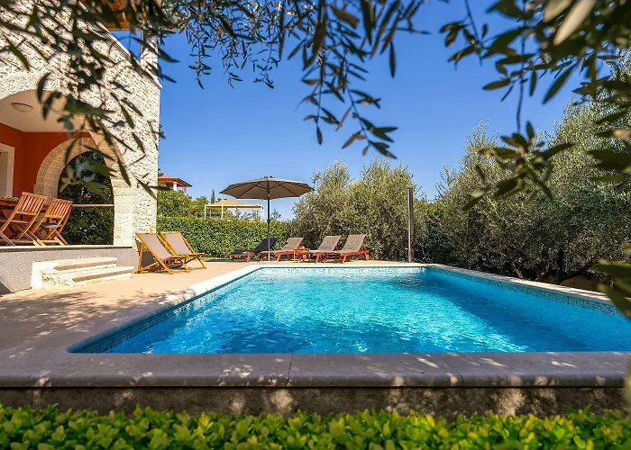Idyllische Mit Panorama Meerblick, Privatpool, Babybett, Aussendusche, Umgeben Von Oleander Und Oliven Vakantiehuis Poreč
