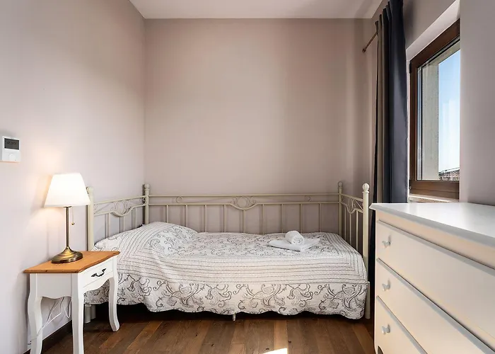 Дом отдыха Idyllische Mit Panorama Meerblick, Privatpool, Babybett, Aussendusche, Umgeben Von Oleander Und Oliven