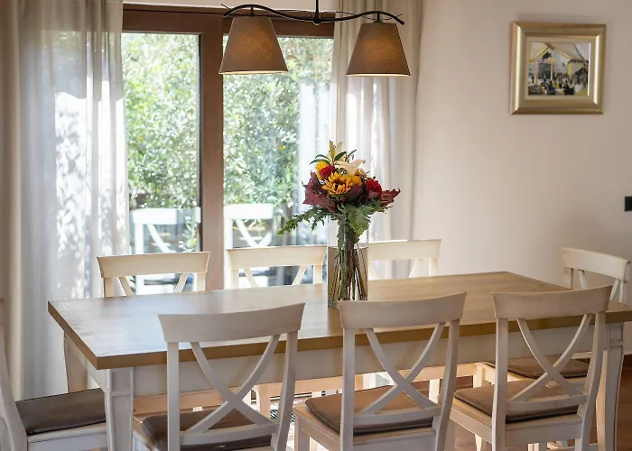 Vakantiehuis Idyllische Mit Panorama Meerblick, Privatpool, Babybett, Aussendusche, Umgeben Von Oleander Und Oliven