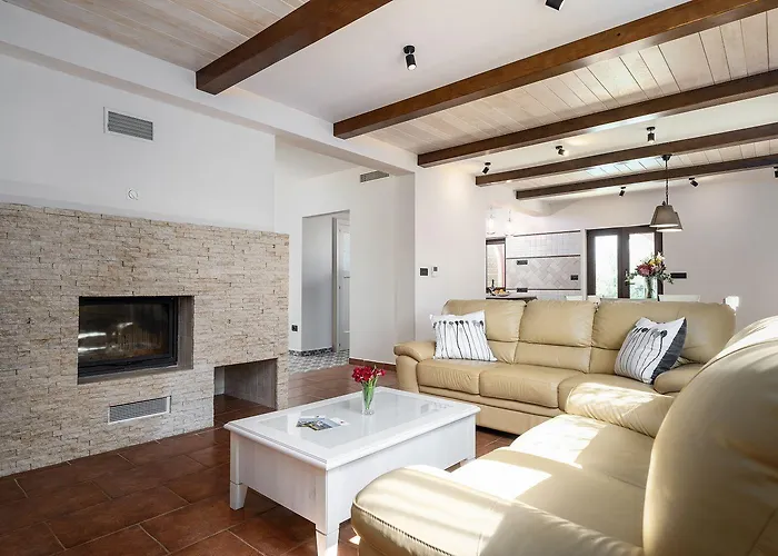 Vakantiehuis Idyllische Mit Panorama Meerblick, Privatpool, Babybett, Aussendusche, Umgeben Von Oleander Und Oliven *