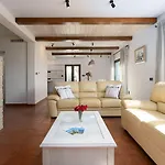 Idyllische Mit Panorama Meerblick, Privatpool, Babybett, Aussendusche, Umgeben Von Oleander Und Oliven Ferienhaus