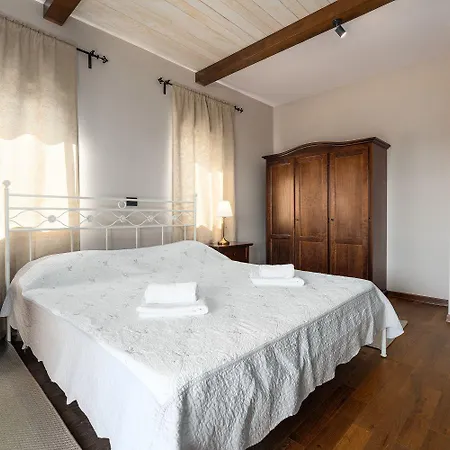 Idyllische Mit Panorama Meerblick, Privatpool, Babybett, Aussendusche, Umgeben Von Oleander Und Oliven 펜션